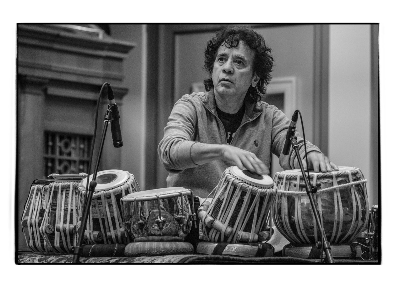 Zakir Hussain allo Schermerhorn Symphony Center, Nashville, 2018 (foto) da Alan Messer