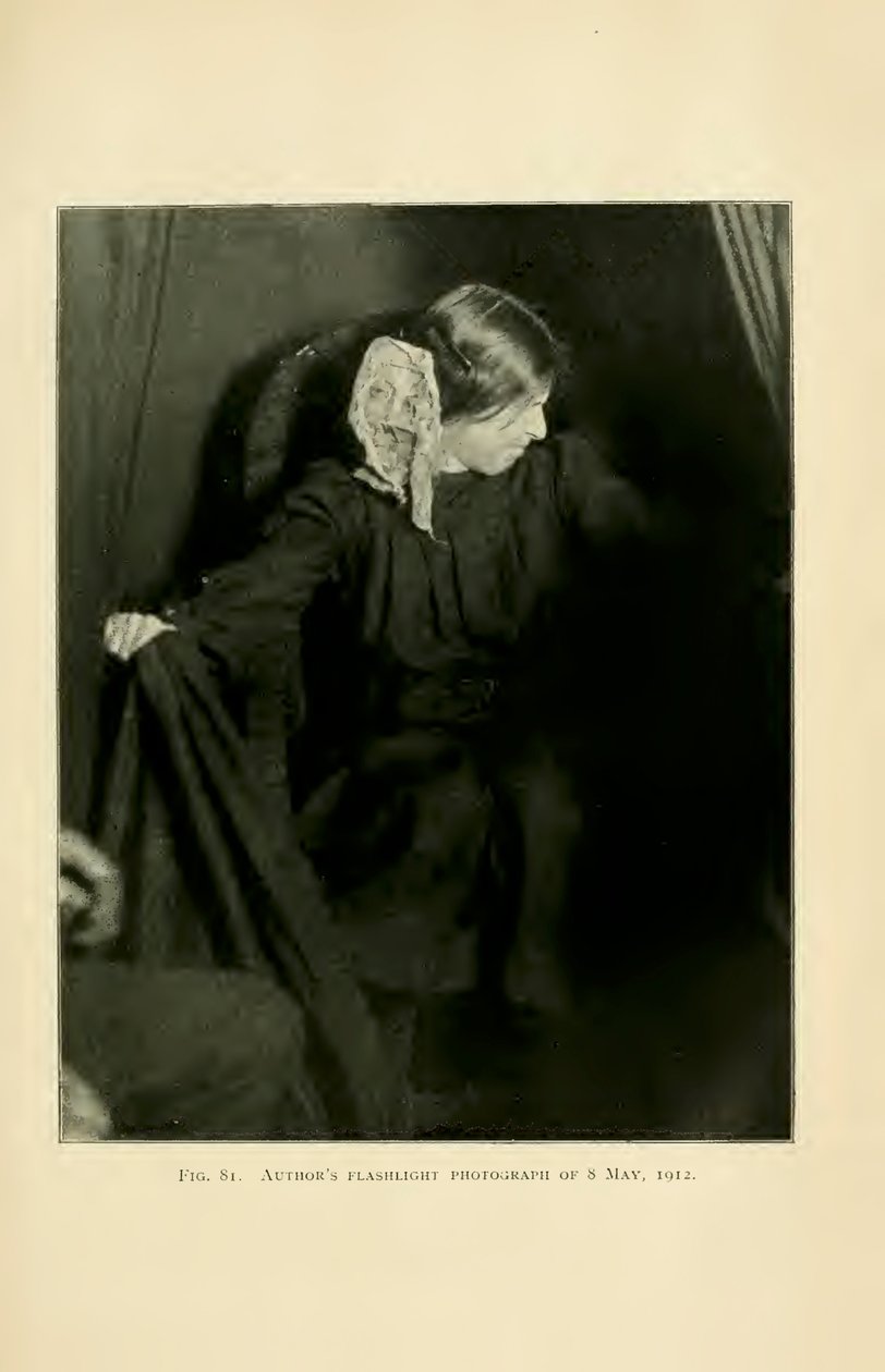 Eva Carrière produce ectoplasma, Parigi, 8 maggio 1912, da 