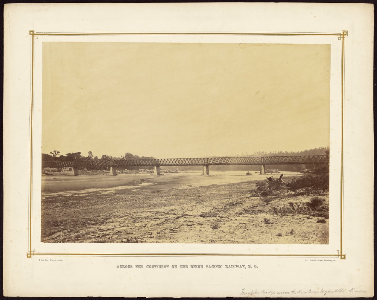 [Ponte Turnpike sul fiume Kaw vicino a Wyandotte, Kansas] da Alexander Gardner