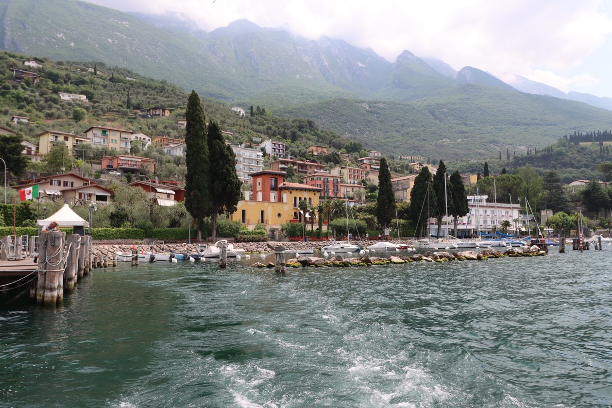Paesaggio lacustre da Alexandra Joseph