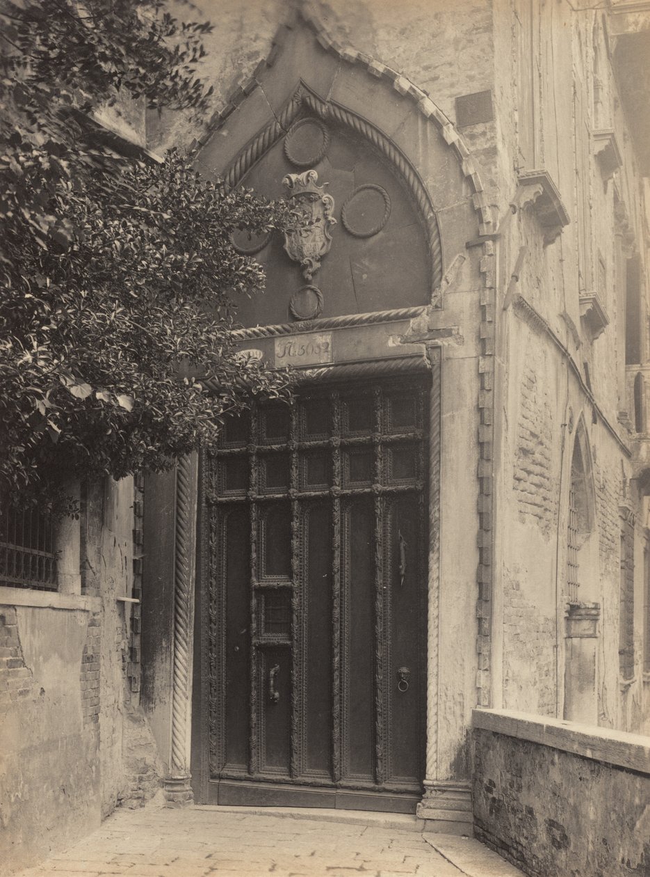 Un portone veneziano da Alfred Stieglitz