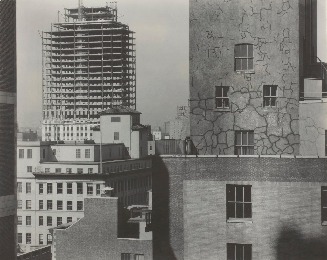 Dalla mia finestra ad An American Place, sud-ovest, 1932 da Alfred Stieglitz