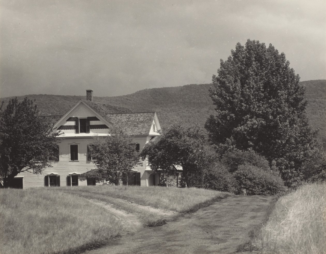 La casa sulla collina da Alfred Stieglitz
