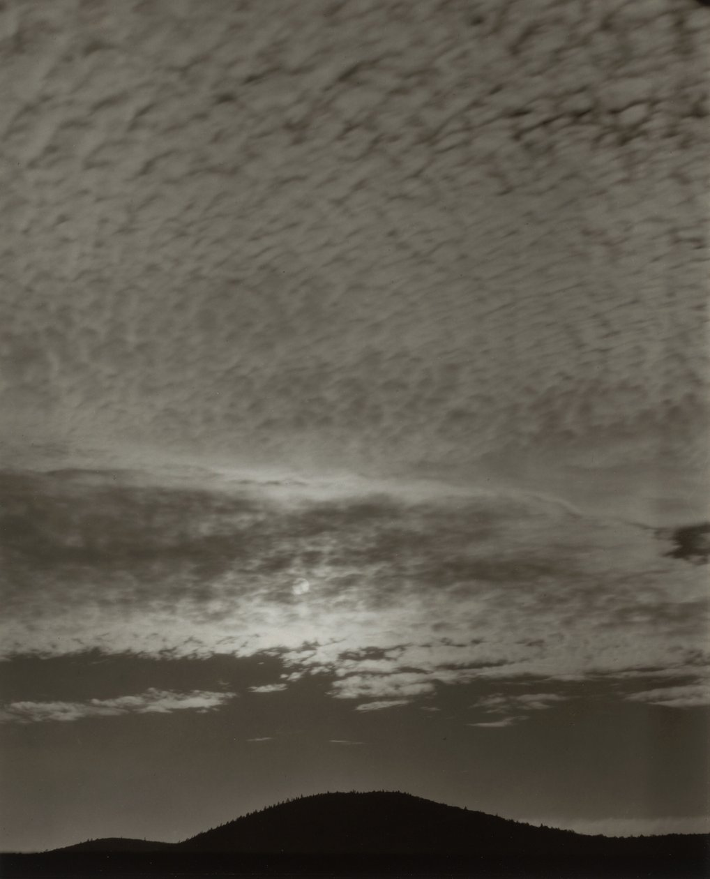 Musica — Una sequenza di dieci fotografie di nuvole, n. X da Alfred Stieglitz