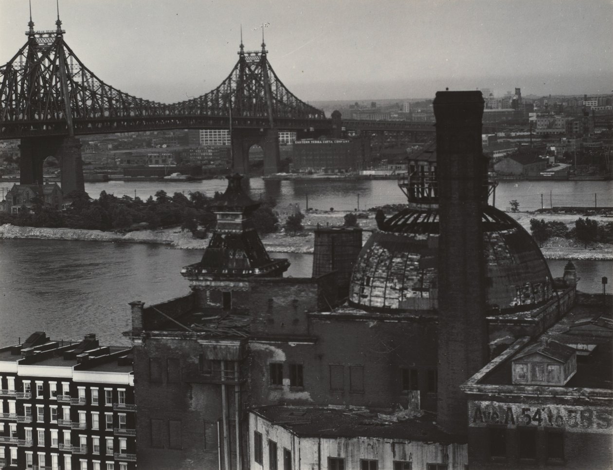 New York vista dalla 405 E 54th Street da Alfred Stieglitz