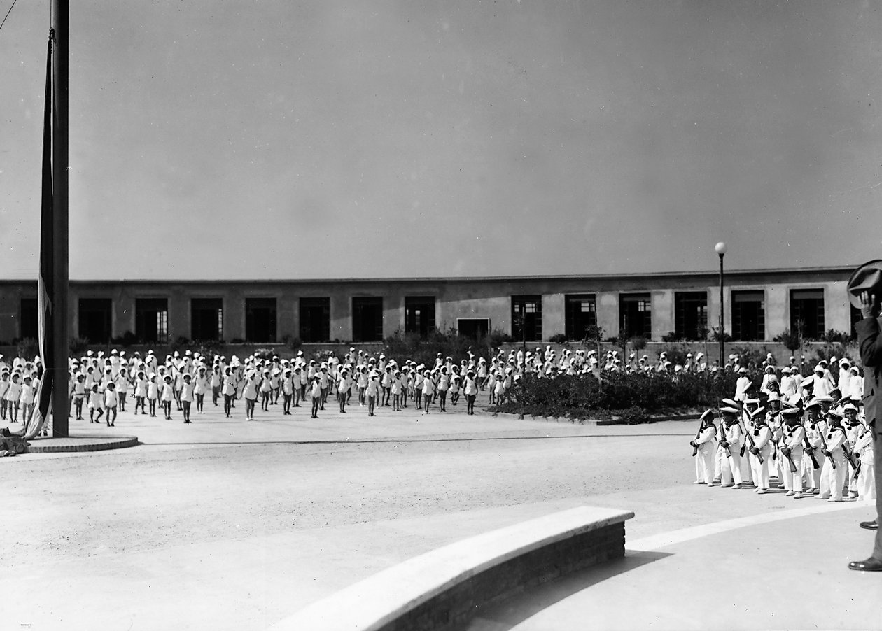 Villa Rosa Maltoni Mussolini: giovani studenti in allenamento da Fratelli Alinari