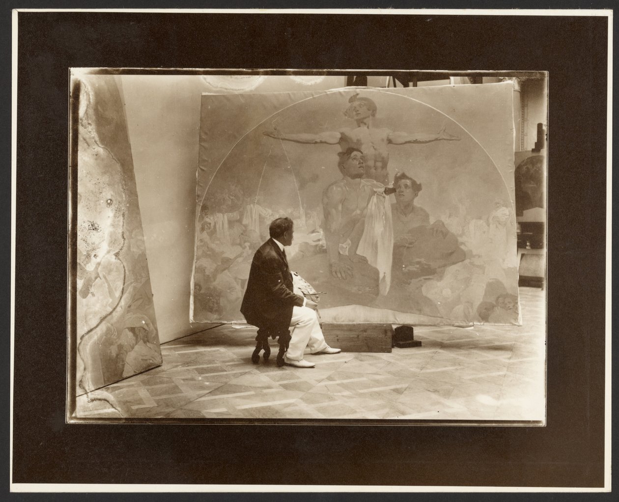 [Autoritratto di Alphonse Mucha al lavoro su "Lunetta, attraverso la forza verso la libertà, attraverso l