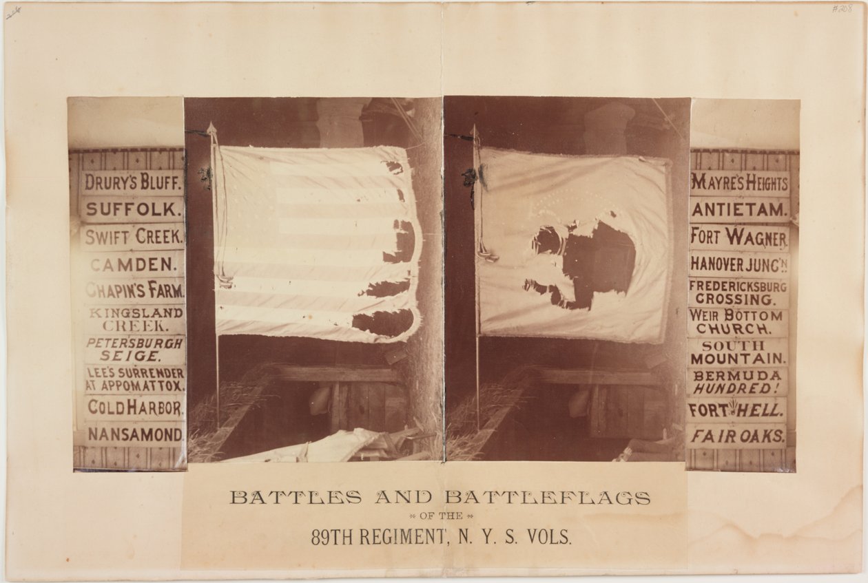 Battaglie e bandiere di battaglia del 89° Reggimento, N. Y. S. Vols., c. 1870 da American Photographer