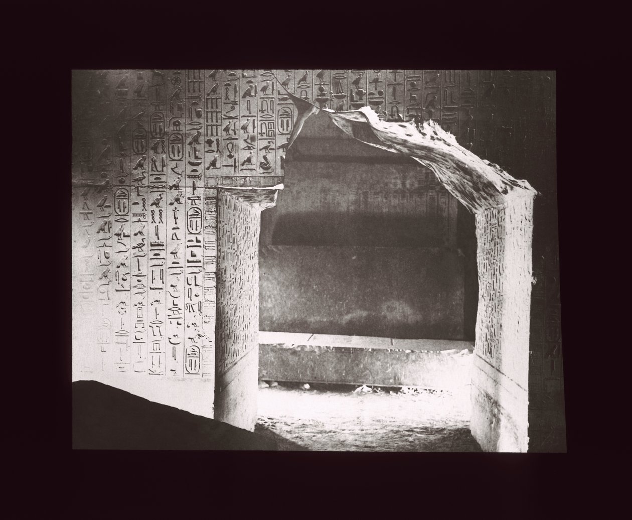 Camera funeraria, piramide di Unas, Saqqara, V dinastia da American Photographer