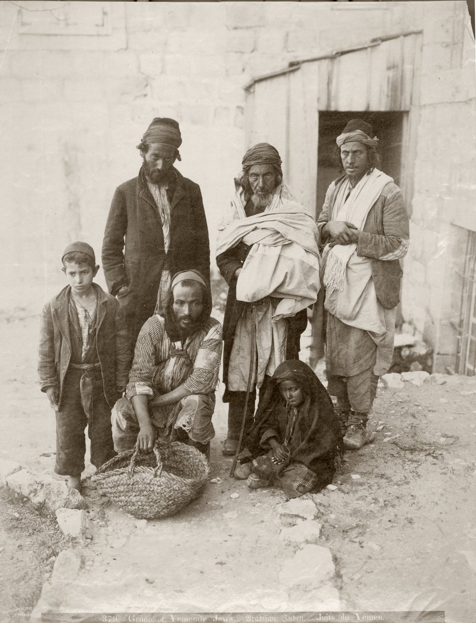 Gruppo di ebrei yemeniti, c.1898-1911 da American Photographer
