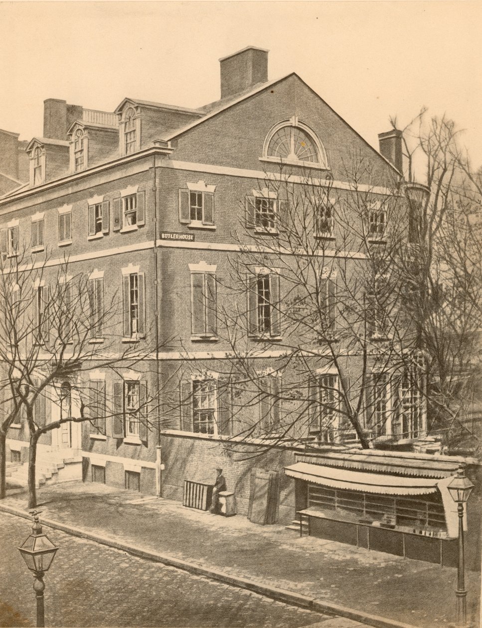 Mansion di Pierce Butler, 8th e Chestnut Streets, c.1855 da American Photographer