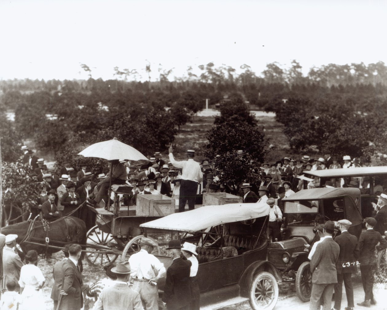 Vendita di terreni a Coral Gables, 13 dicembre 1920 da American Photographer