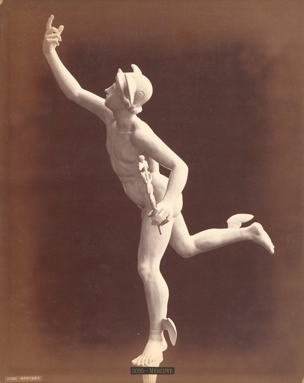 Statua del dio romano Mercurio da American Photographer