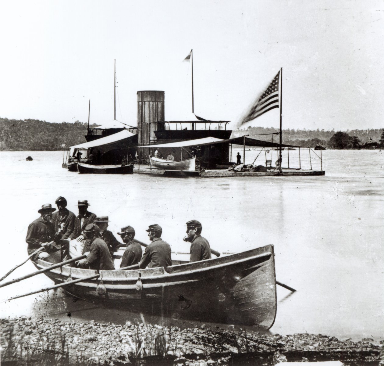 La USS Onondaga sul fiume James, Virginia nel 1864 da American Photographer