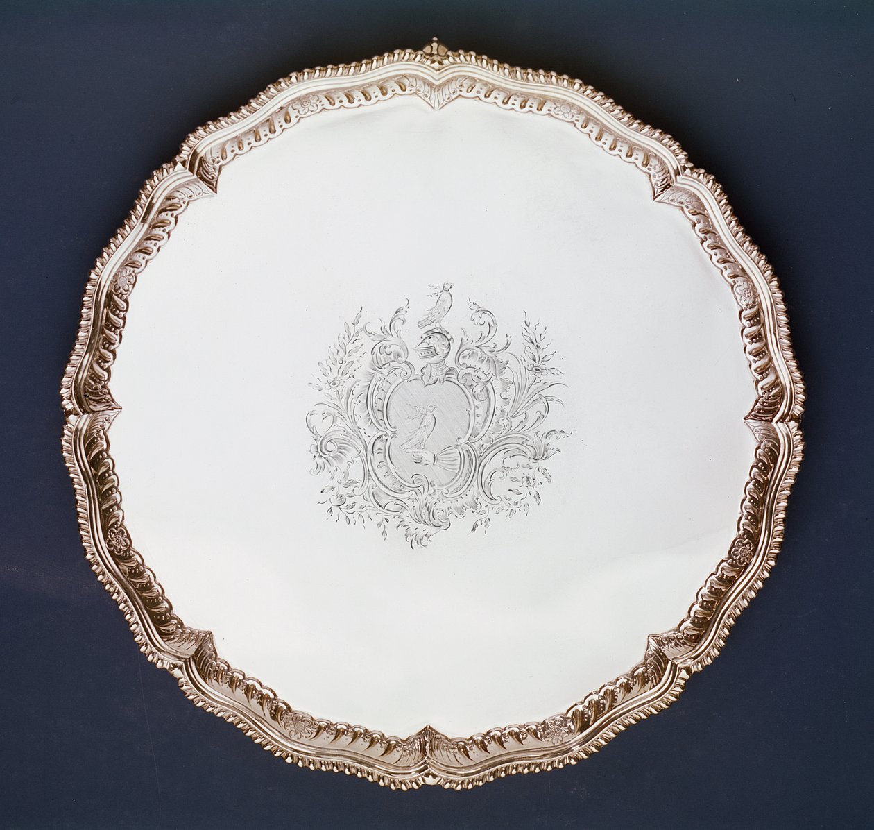 Vassoio inciso (XVIII secolo) da American School