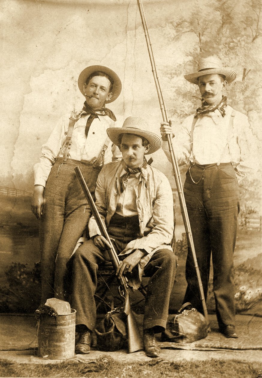 Ritratto in studio di tre uomini, c.1899 da American School