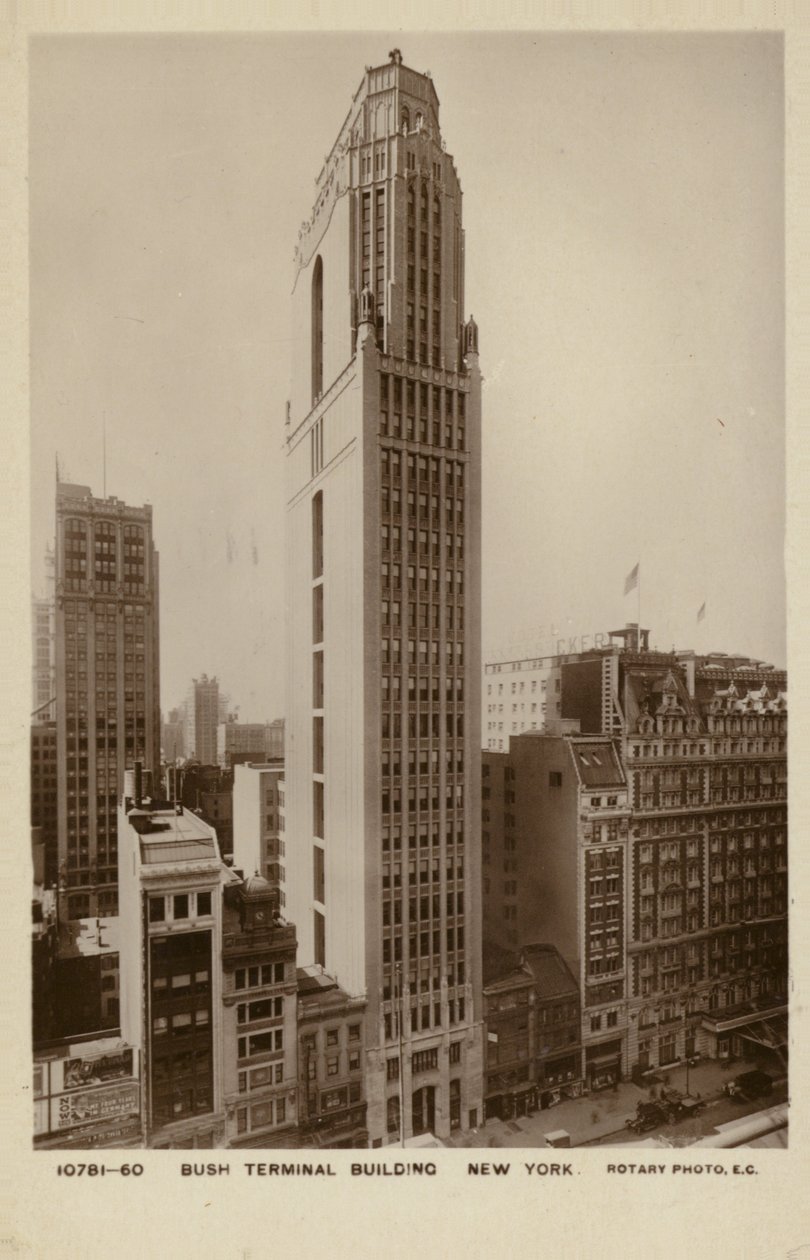 Edificio Bush Terminal, New York City, USA (foto b/n) da American Photographer