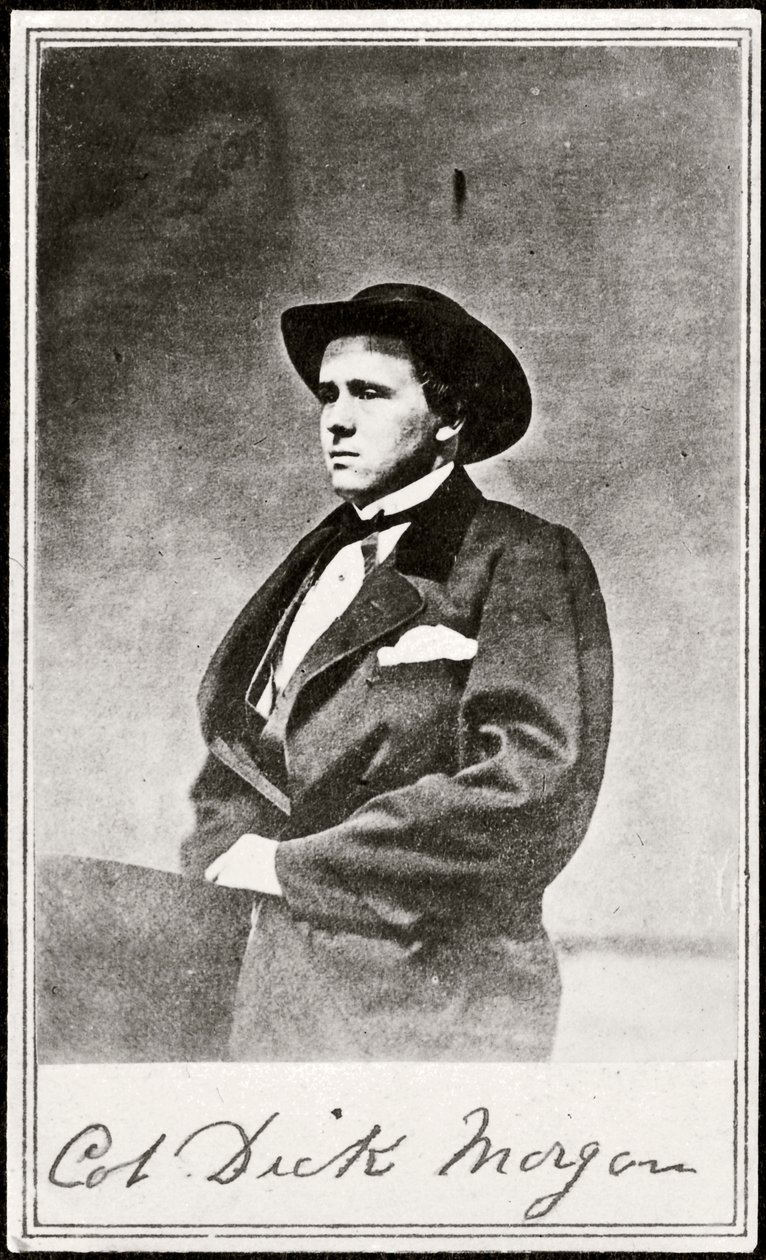 Colonnello Dick Morgan (foto b/n) da American Photographer