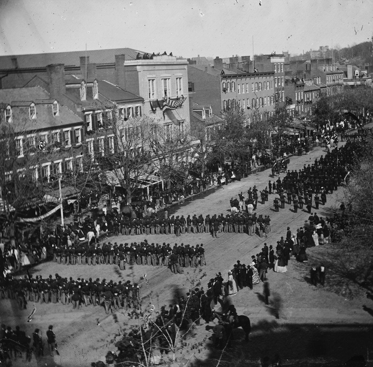 Funerale di Lincoln su Pennsylvania Ave., Washington, D.C., 19 aprile 1865 da American Photographer