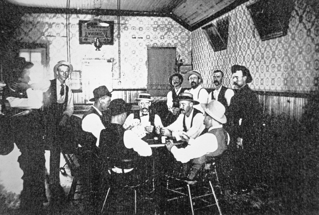 Giocare a carte in un saloon del West, c.1900 da American Photographer