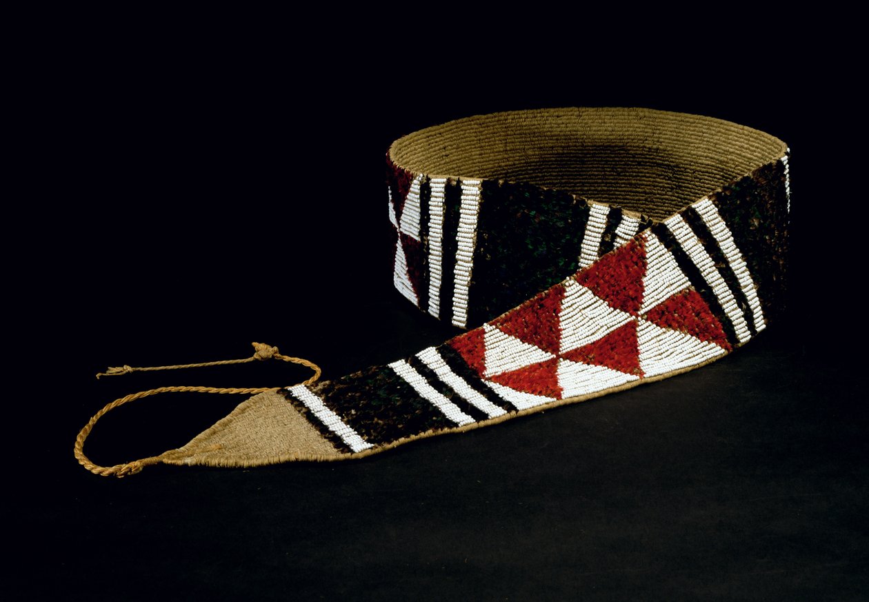 Cintura Cerimoniale di una Donna, tribù Maidu, California da American School