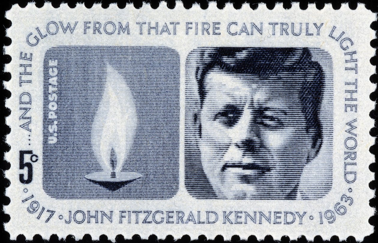 Francobollo americano su John Fitzgerald Kennedy da American School