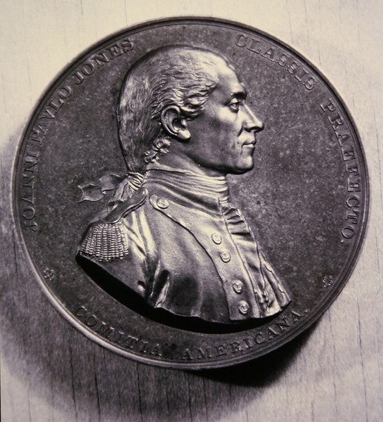 Medaglia commemorativa di John Paul Jones, da un ritratto di Jean-Antoine Houdon da American School