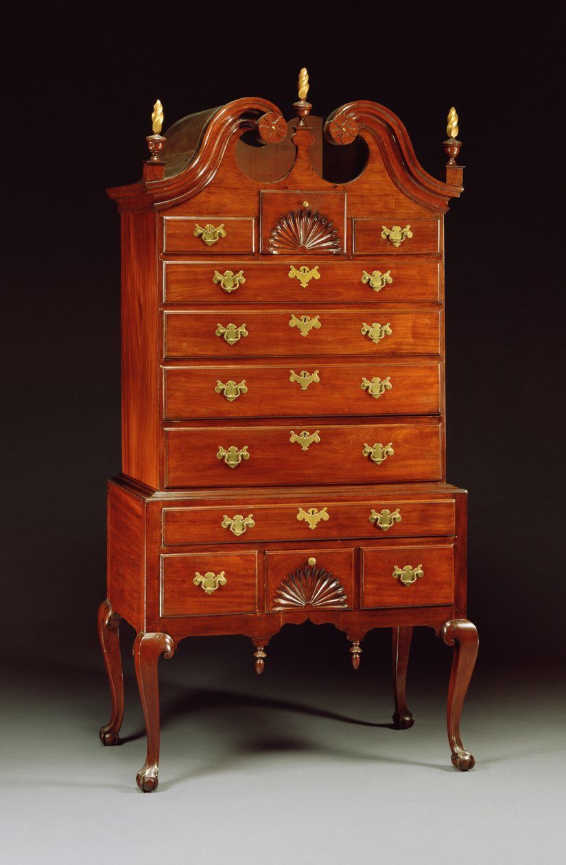 Cassettone scolpito della regina Anna, Connecticut o New York, 1760-80 da American School
