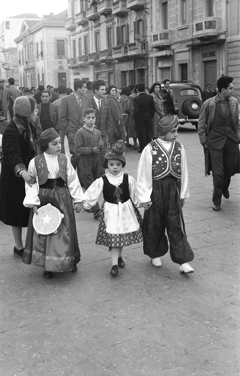 CARNEVALE A CROTONE, Crotone da Ando Gilardi