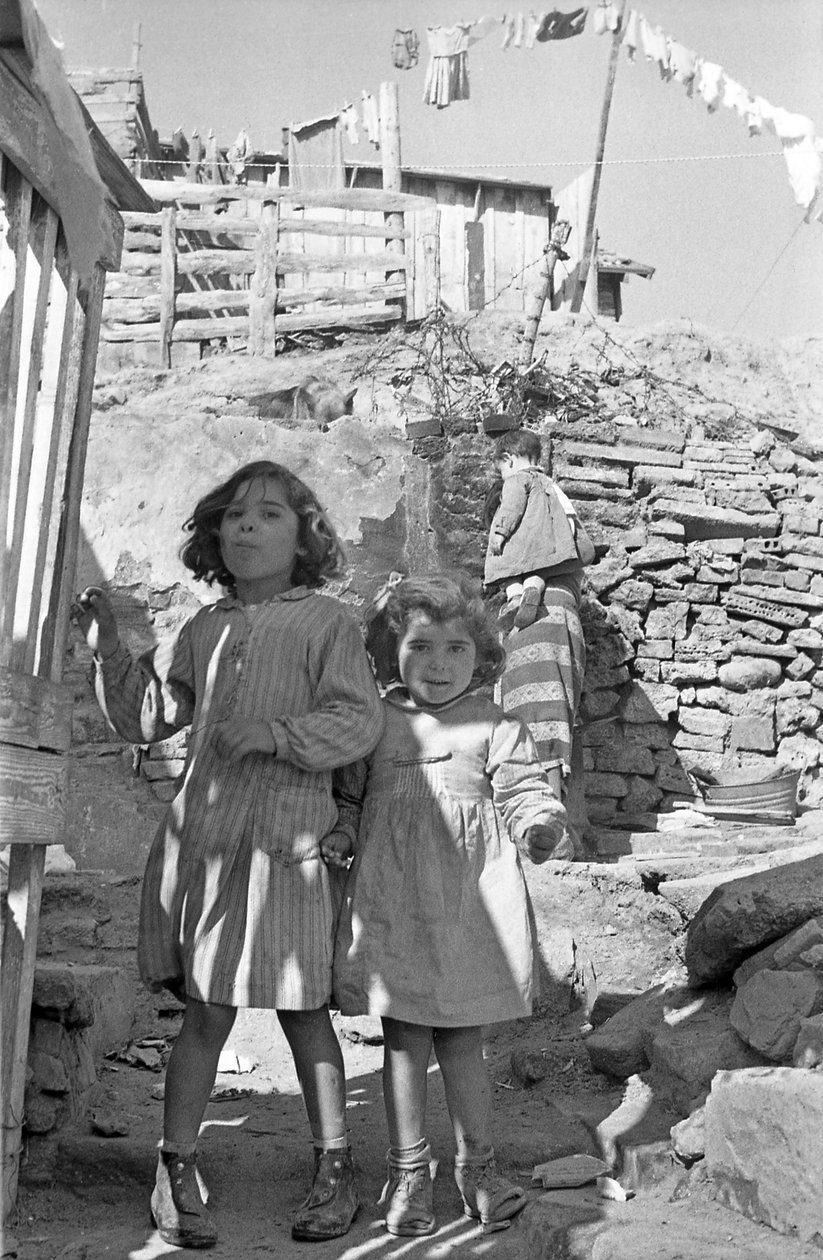 BAMBINI A CROTONE da Ando Gilardi