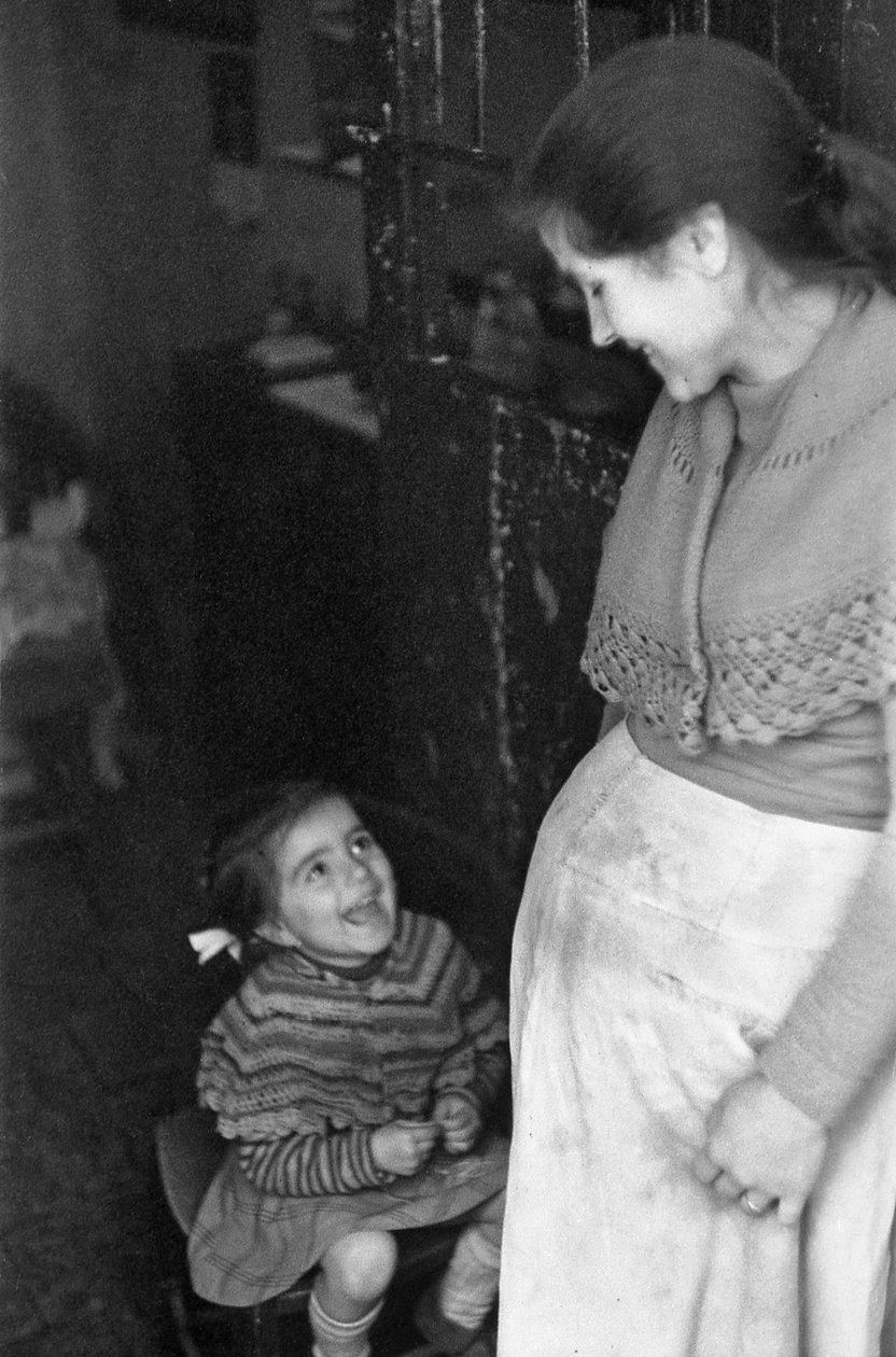 CROTONE - MADRE E FIGLIA da Ando Gilardi