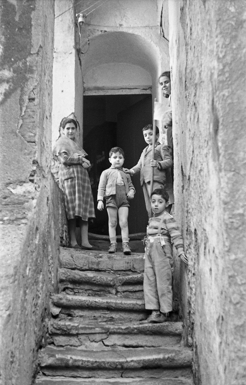 CROTONE - SULLE SCALE da Ando Gilardi