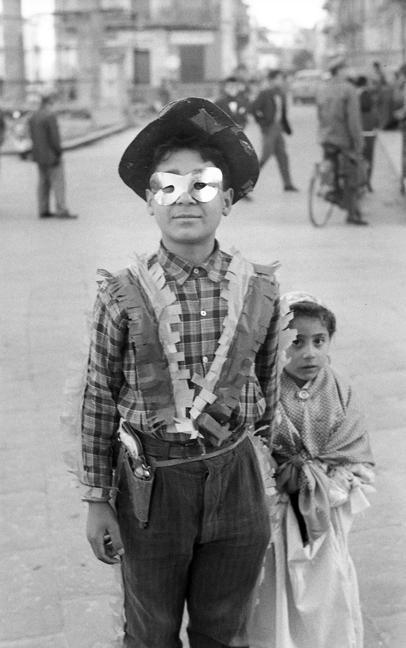 MASCHERE A CROTONE, Crotone da Ando Gilardi