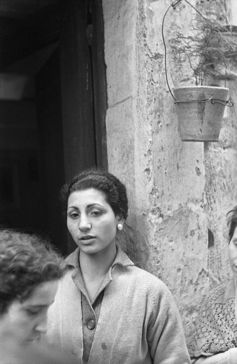 DONNE SULLA SOGLIA DI CASA da Ando Gilardi