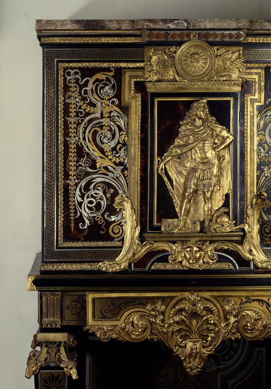 Arte Francia: Mobile adorna la figura di Re Luigi XIV in Ercole Gallico. Dettaglio. Mobili di André Boulle intorno al 1700. Altezza: 1,87m. Parigi, Museo del Louvre. da Andre Charles Boulle