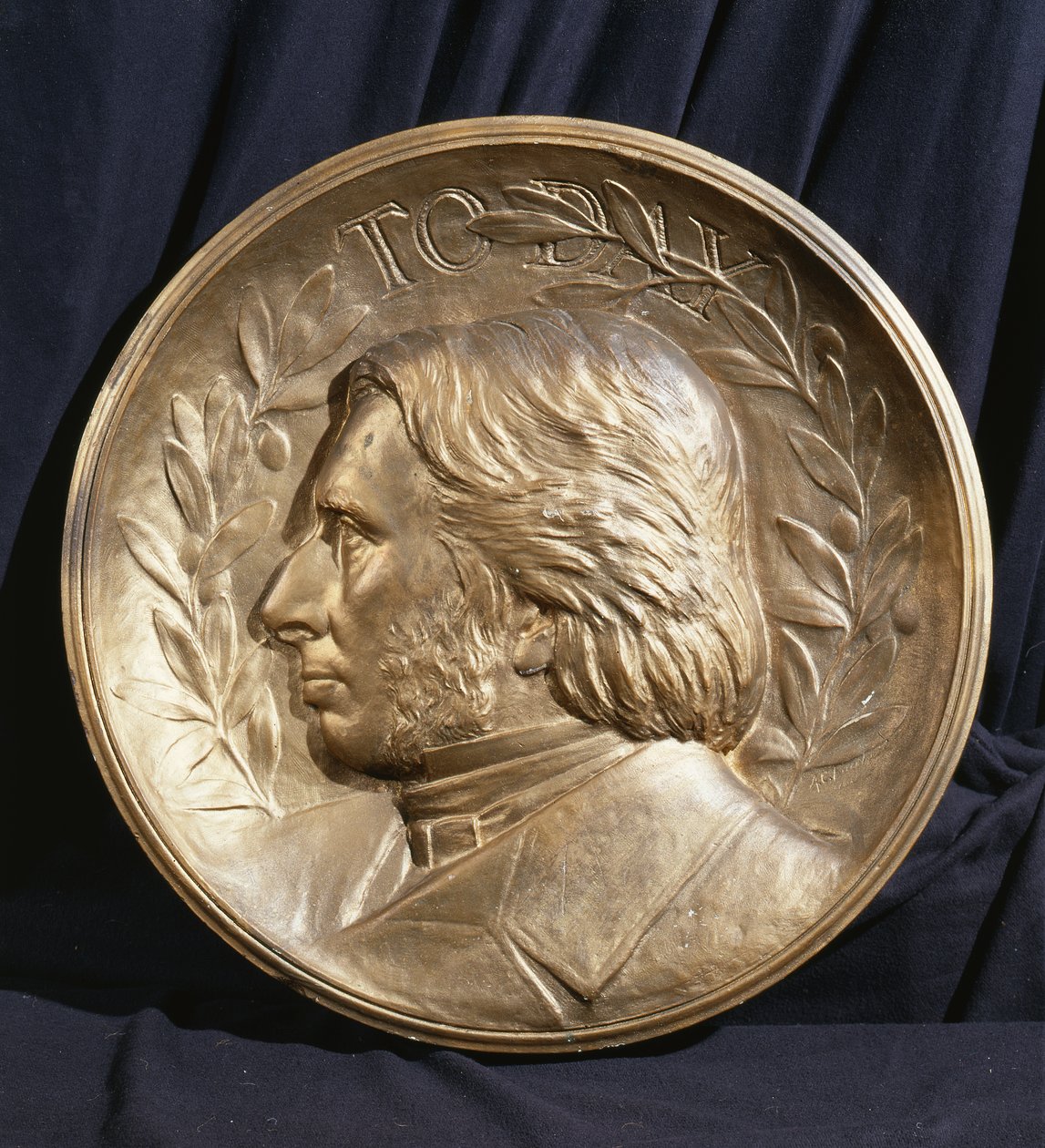Ritratto medaglione di John Ruskin da Andrea Carlo Lucchesi