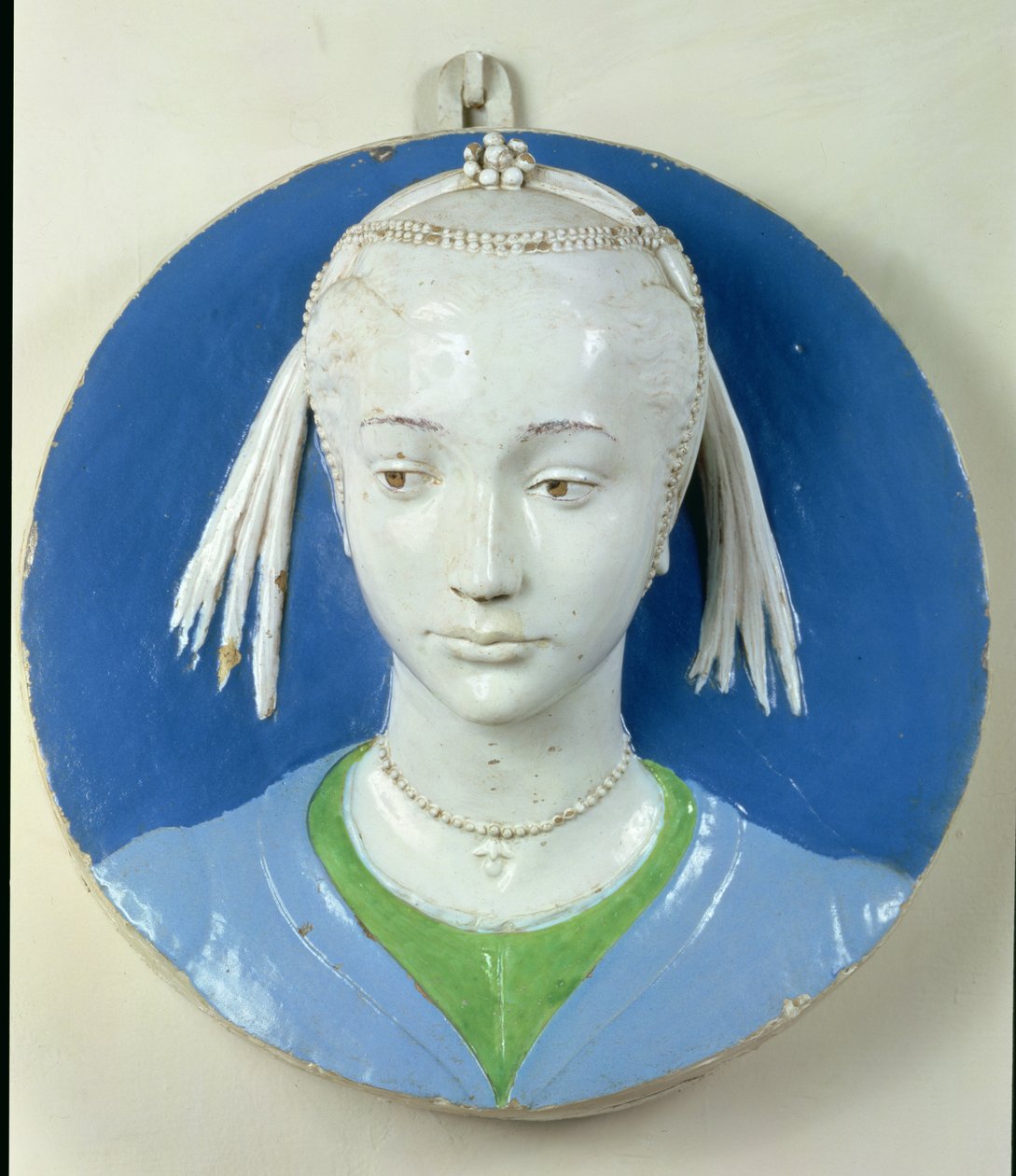 Rilievo della testa di una signora da Andrea Della Robbia
