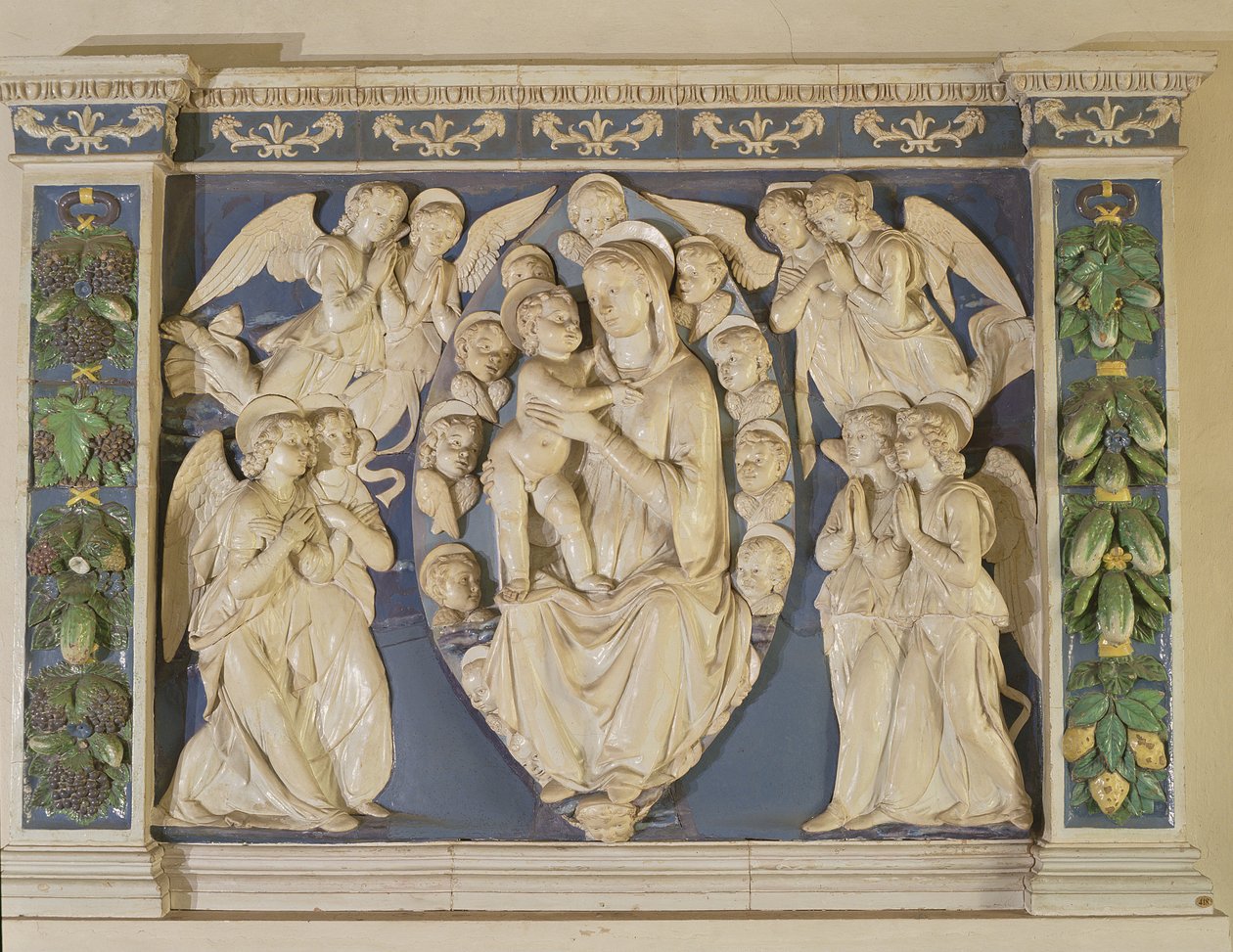 Madonna con Bambino con angeli da Andrea Della Robbia