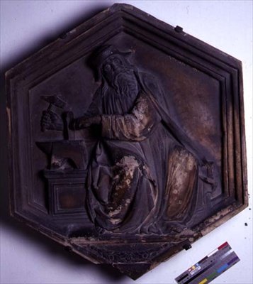 Armonia, piastrella decorativa esagonale da una serie che raffigura le Sette Arti Liberali, probabilmente basata su disegni di Giotto c.1334-48 da Andrea Pisano