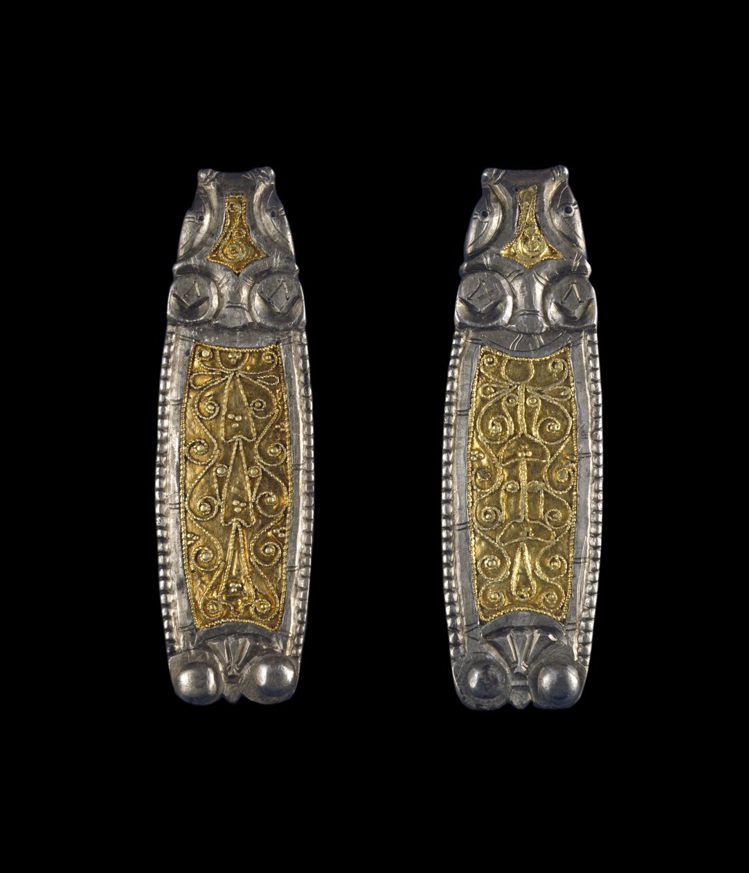 Una coppia di estremità di cinghia, da Ipsden Heath, Oxfordshire, tardo anglosassone, 9º secolo da Anglo Saxon