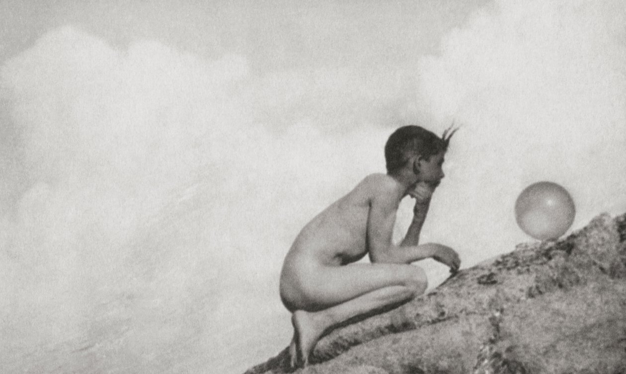 Il Globo Meraviglioso da Anne W. Brigman