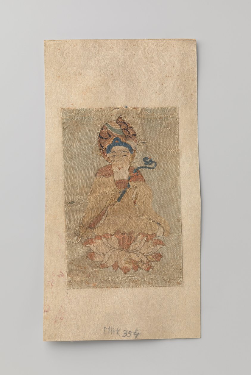 Buddha con ruyi in mano, seduto su un loto da Anonymous
