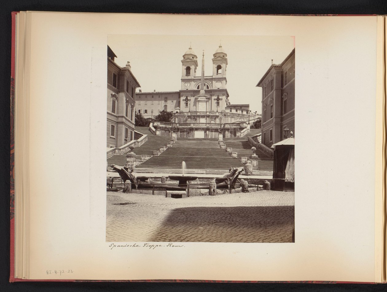 Veduta della Scalinata di Trinità dei Monti, Piazza di Spagna e Trinità dei Monti a Roma, Italia da Anonymous