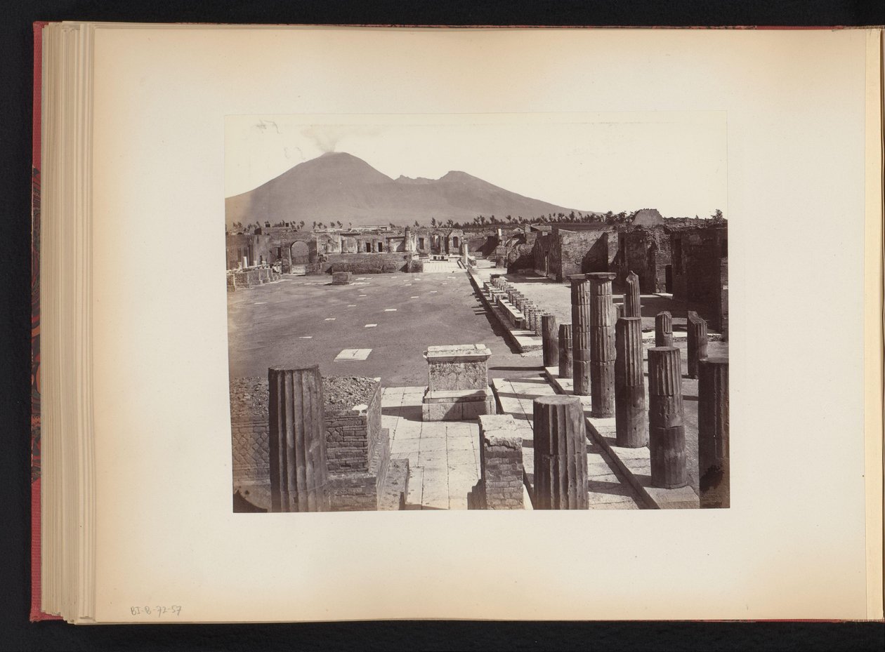 Veduta del Piazza del Foro a Pompei, Italia da Anonymous