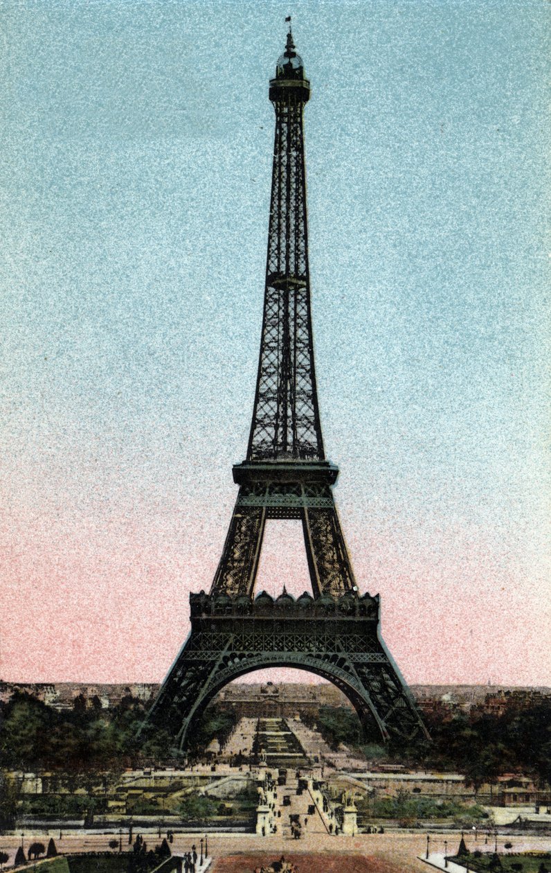 Parigi: vista della Torre Eiffel costruita tra il 1887 e il 1889 da Gustave Eiffel (1832-1923). Fotografia del 1920 in "Artistic Album" della città di Parigi. Collezione privata. da Anonymous Anonymous