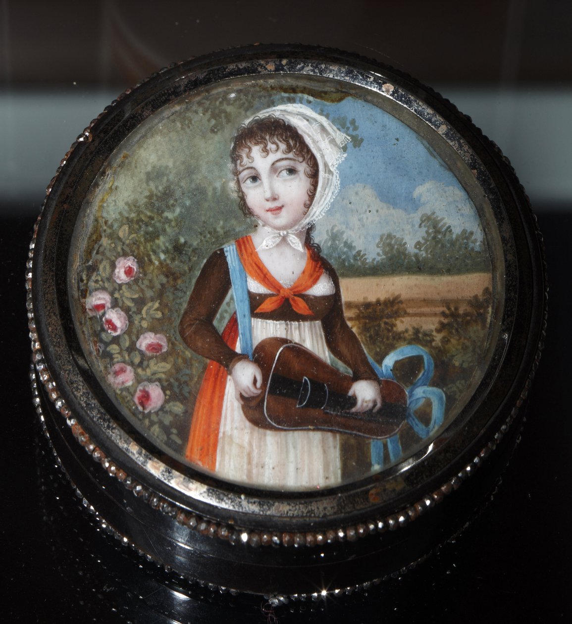 Ritratto di giovane ragazza con ghironda, acquerello anonimo circa 1800, collezione privata da Anonymous Anonymous