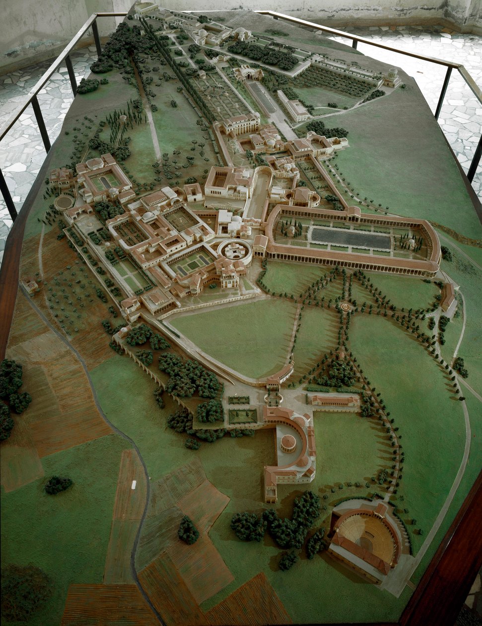 Arte romana: modello ridotto di Villa Adriana da Anonymous Anonymous