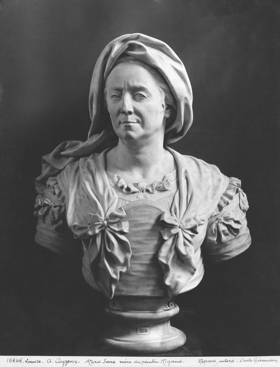 Busto di Marie Serre, madre del pittore Hyacinthe Rigaud, 1706 da Antoine Coysevox