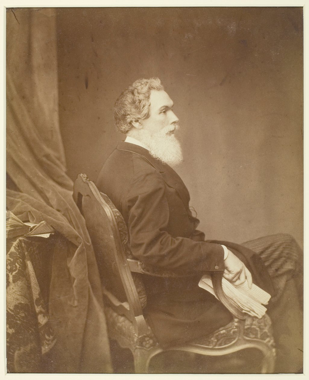Senza titolo (Uomo su sedia, profilo) da Antoine Samuel Adam Salomon
