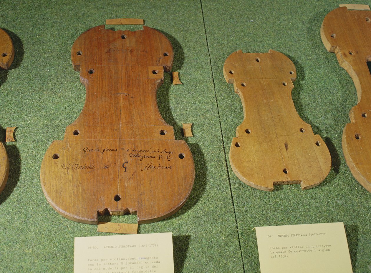 Forme di violino da Antonio Stradivari